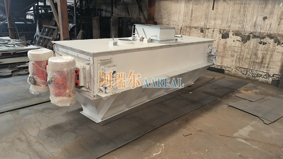 2400*6000mm 3 Deck ความถี่สูง Screen Vibratory Sieve สําหรับหินมาร์บอร์ คัลเซียมคาร์บอเนตอนุภาคการแยกที่แม่นยําที่ขับเคลื่อนโดยมอเตอร์ไม่สมดุล