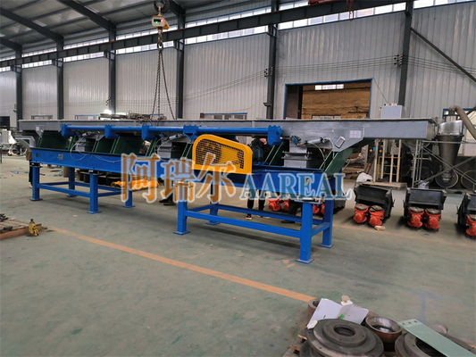 สแตนเลส เทฟลอนเคลือบใบสปริงสมดุล excentric conveyor Vibratory สําหรับผลิตภัณฑ์ยางธรรมชาติ Crumb ด้วยฟังก์ชันเย็น